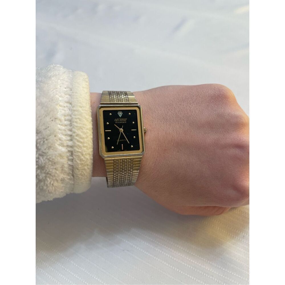 Nelsonic Diamond Quartz VTG Watch Needs Battery